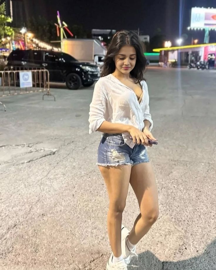 Mumbai Escorts , Juhi Genuien Call Girls Juhi 1datings