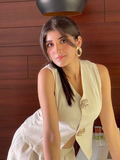 Enchanting Thane Escorts: Indulge Your Desires